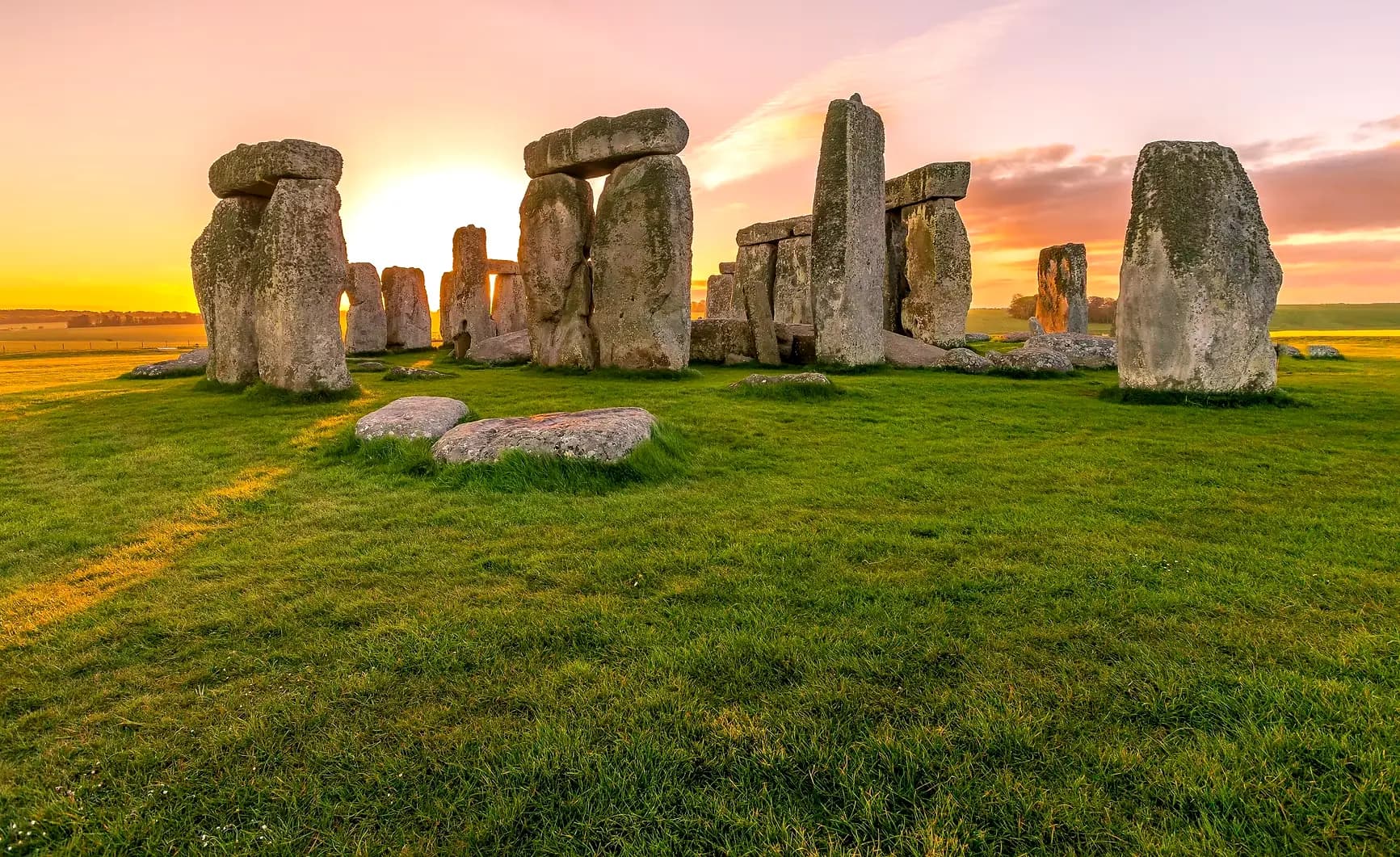 Comparison of Neolithic stone structures and their architectural significance